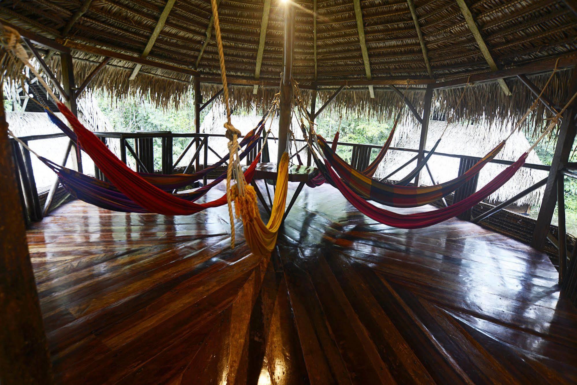 Jamu LodgePuerto Montufar エクステリア 写真