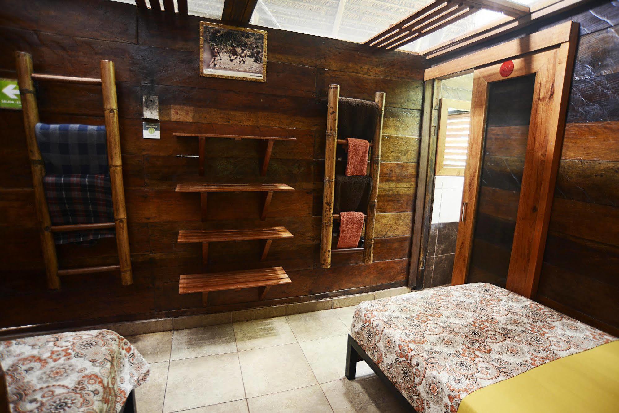 Jamu LodgePuerto Montufar エクステリア 写真