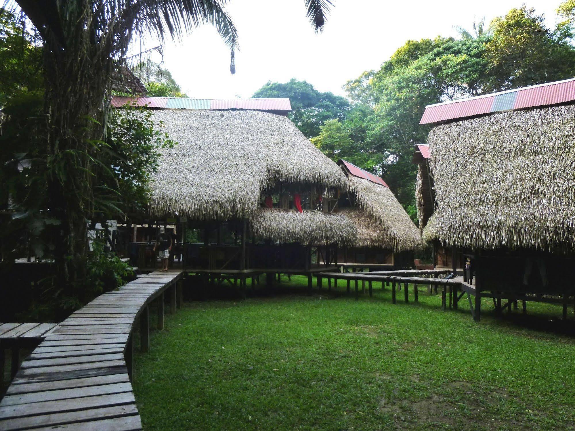 Jamu LodgePuerto Montufar エクステリア 写真